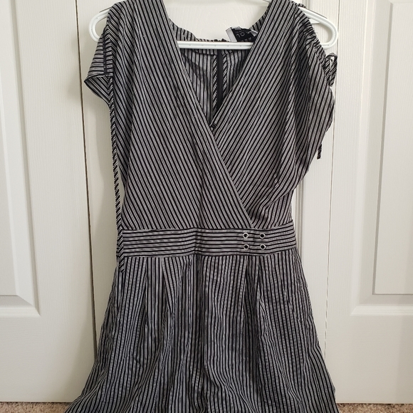 Jumpsuits - Picture 2 of 5